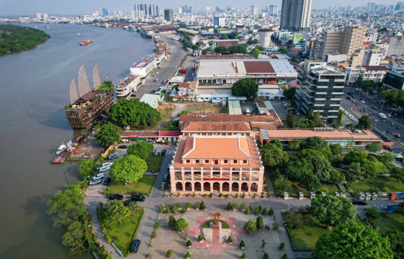 Triển khai Nghị quyết Đại hội Đảng bộ Tổng Công ty Bến Thành nhiệm kỳ 2020-2025 và học tập chuyên đề năm 2020 - Benthanh Group