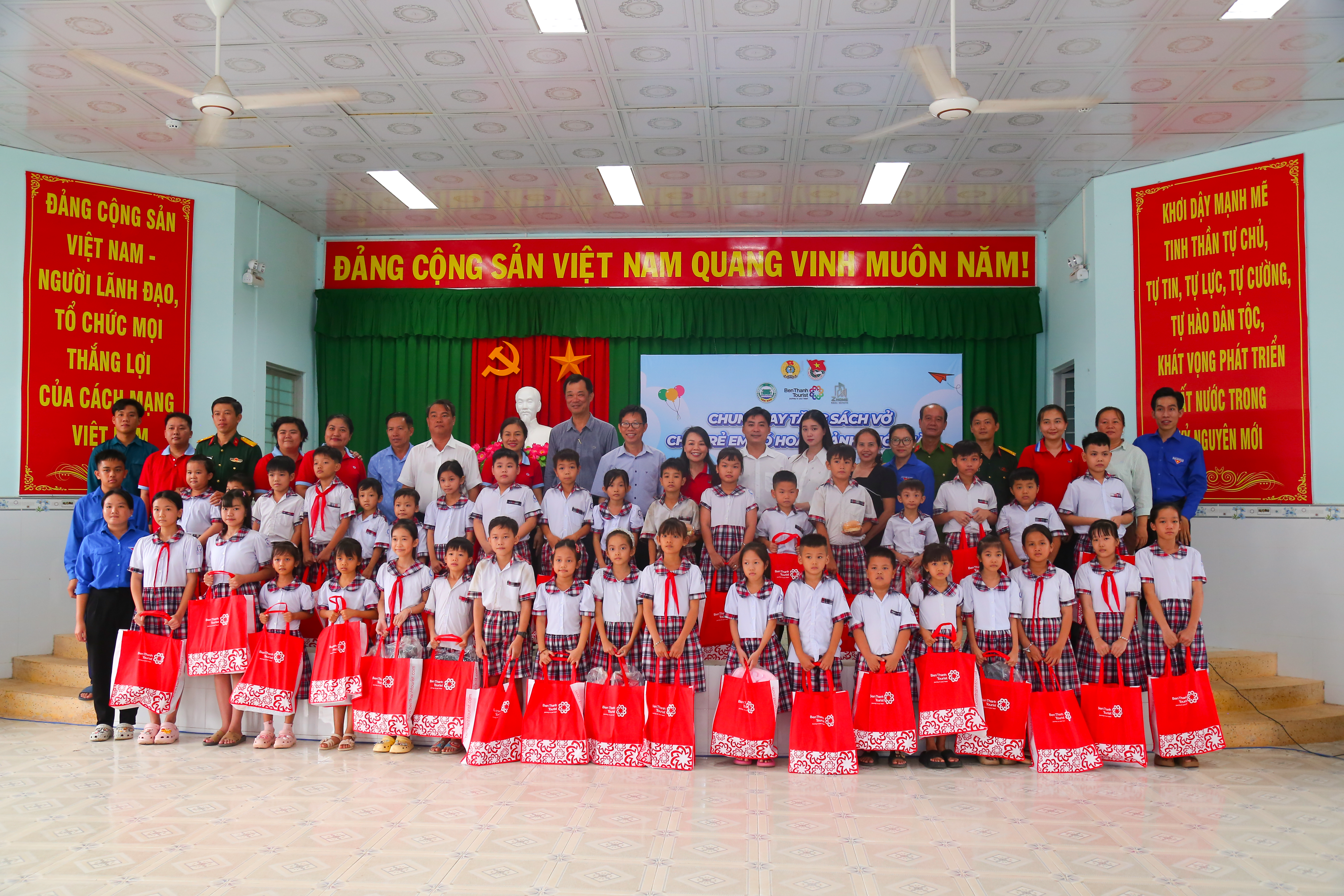Hội nghị Ban Chấp hành Đảng bộ mở rộng, tổng kết hoạt động năm 2018 và họp mặt kỷ niệm 21 năm ngày thành lập (26/12/1997 – 26/12/2018) - Benthanh Group